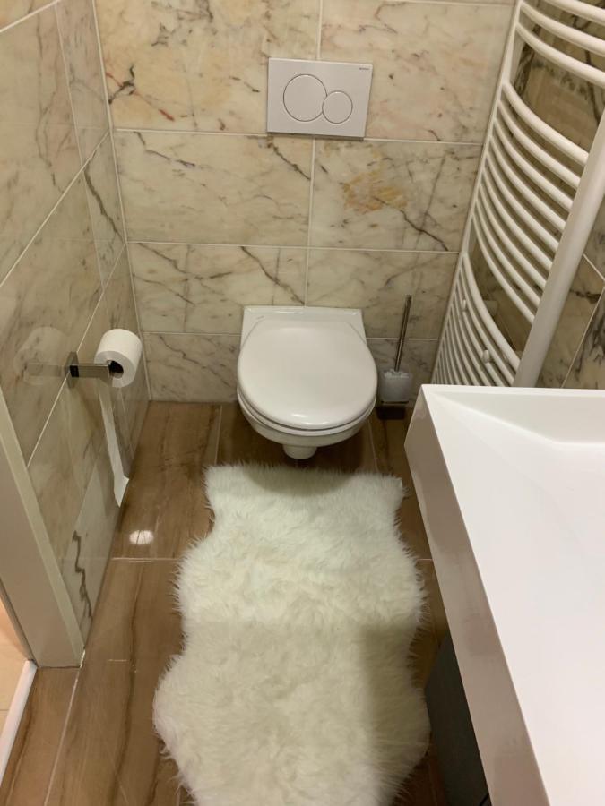 וינה Colony Apartments מראה חיצוני תמונה