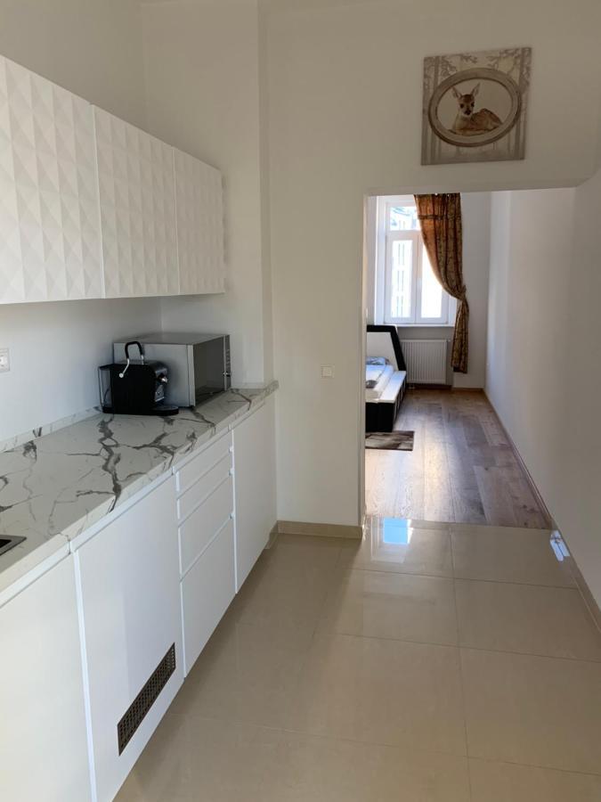 וינה Colony Apartments מראה חיצוני תמונה